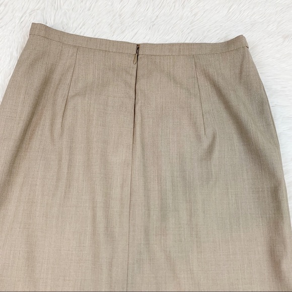 Max Mara Virgin Wool knee length Skirt beige neutral roll cuffs Made in Italy - Picture 8 of 11